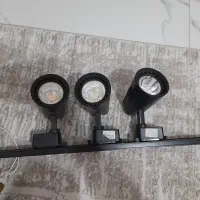پروژکتور. و قفل کتابی نو استفاده نشده
