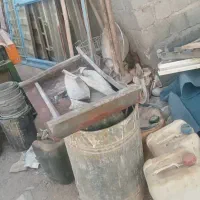 مقداری ضایعات در و پنجره و مصالح ساختمانی|مصالح و تجهیزات ساختمان|بوکان, |دیوار