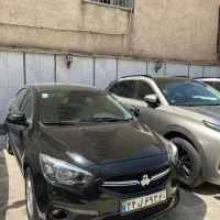 شاهین سانروف دار مدل ۴۰۲