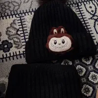 کاپشن کلاه شالگردن دمپایی شلوارلی بلوزشلوار خونه