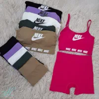 تاپ و شلوارک ورزشی