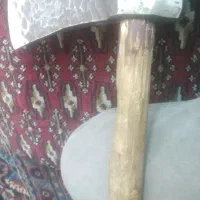 تبر قدیمی حدود 60 ال 70 ساله|کلکسیون اشیاء عتیقه|اصفهان, هفتون|دیوار