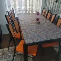 میزناهار خوری بسیار تمیز فلزی