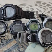 تعدادی ساعت کامپیوتری قدیمی