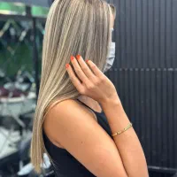 مدل جهت رنگ مو لایت کراتین و‌احیا فرمودائم