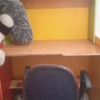 کمد ومیز تحریر بهمراه صندلی چرخان