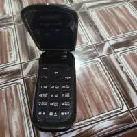 یک عدد گوشی سامسونگ