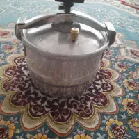 زودپز  قدیمی استفاده نشده