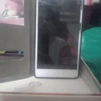 یک عدد گوشی سونی. نیاز  به تعمیر