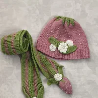 کلاه و شالگردن همگی نو و سالم