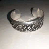 دستبند یا خلخال