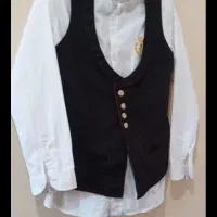 جلیقه و شلوار مدل جدید با پیراهن سفید در حد نو