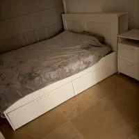 تخت ikea همراه با تشک