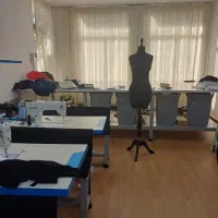بردست خیاط چرخکار مزون وسط کار