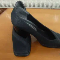 کفش زنانه|کیف، کفش، کمربند|اصفهان, باغ زیار|دیوار