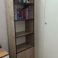 کتابخانه پنج طبقه