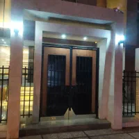 نظافت کار مجتمع مسکونی