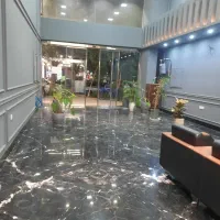 ۱۶۰ مترمغازه تجاری همکف بر اصلی فلکه اول تهرانپارس