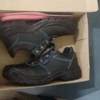 کفش ایمنی و کار