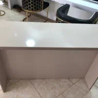 میز ناخن|آرایشگاه و سالن‌های زیبایی|آمل, |دیوار