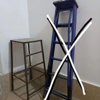 چهارپایه آهنی
