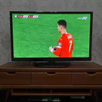 تلویزیون ۴۲ اینچ ال جی با میز و کارتن|تلویزیون و پروژکتور|خاوران, |دیوار