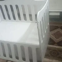 تخت کنار مادر