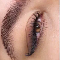 اموزش و خدمات اکستنشن  و لیفت مژه و ابرو