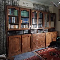 کتابخانه های تمام چوب کاملا سالم