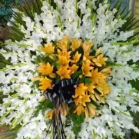 تاج گل تحریم|گل مصنوعی|قزوین, |دیوار