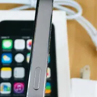 آیفون 5s رنگ خاکستری 16g|موبایل|شیراز, زند|دیوار