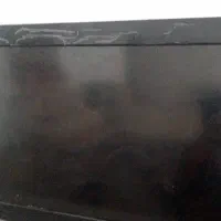 تلویزیون صفحه اش شکسته