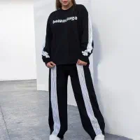 کت لی|لباس|قم, ولیعصر|دیوار