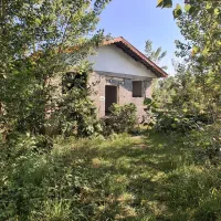 زمین-مسکونی-مزروعی-با-بنای-نیمه-کاره