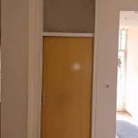 درب و چهار چوب اتاقی