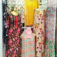 فروش انواع لباس به قیمت فاکتور علت تغییر شغل|لباس|رشت, حمیدیان|دیوار