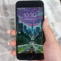 iPhone 6 با حافظهٔ ۶۴ گیگابایت