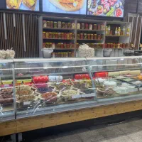 فروشنده خانم