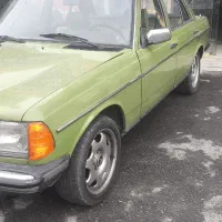 بنز ۲۳۰ دانشجویی