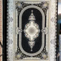 فرش ماشینی ۶متری ۱۲۰۰شانه زمینه سرمه ای(فرش هنرمند