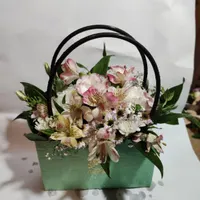 دسته گل و باکس گل مصنوعی و طبیعی با ارسال|گل و گیاه طبیعی|تهران, نواب|دیوار