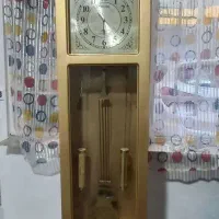 ساعت ایستاده طلایی