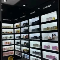 فروش دکور وویترین مغازه