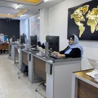 اپراتور مرکز تماس (call center) خانم