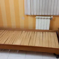 تخت یک نفره ‌کاملا سالم بدون‌  خط وخش در حد نو|تخت و سرویس خواب|شیراز, فرهنگ شهر|دیوار