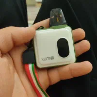 ویپ ایکسلیم همراه با مواد