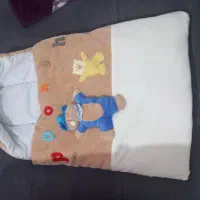 قنداق فرنگی|کفش و لباس بچه|صدرا-فارس, فاز ۱|دیوار