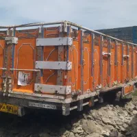 اتاق چوبی تک