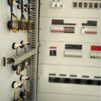 نیاز مند برق کار شاگرد تا ماهر|استخدام معماری، عمران و ساختمانی|قم, پردیسان|دیوار