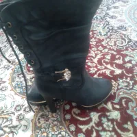 پوتین|کیف، کفش، کمربند|خواجه, |دیوار